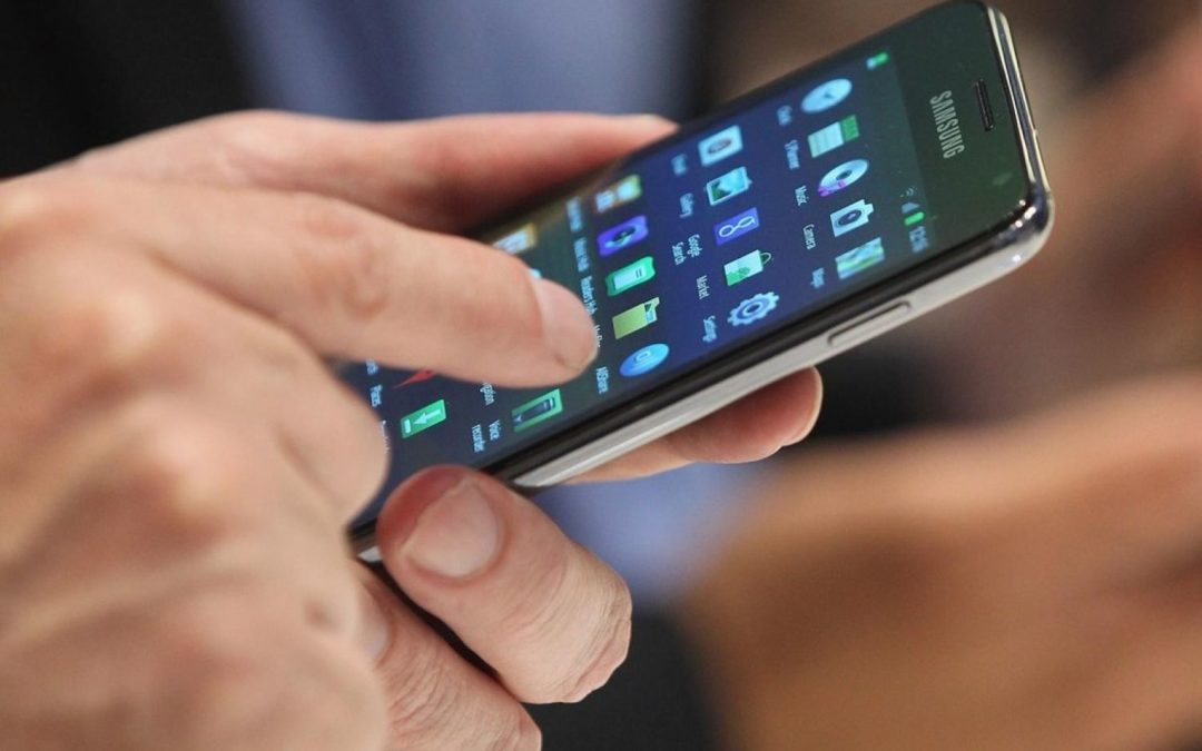 El Bloque Socialista pidió que se declare la telefonía móvil y el internet como servicio público